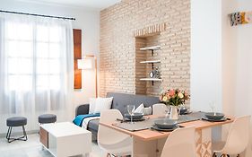 Riverside Triana Apartment